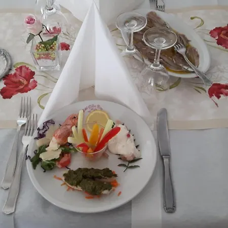 Hotel Rosa 3*