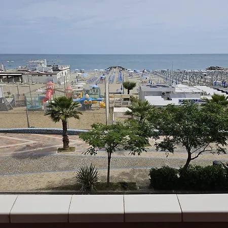 Rosa מיסאנו אדריאטיקו